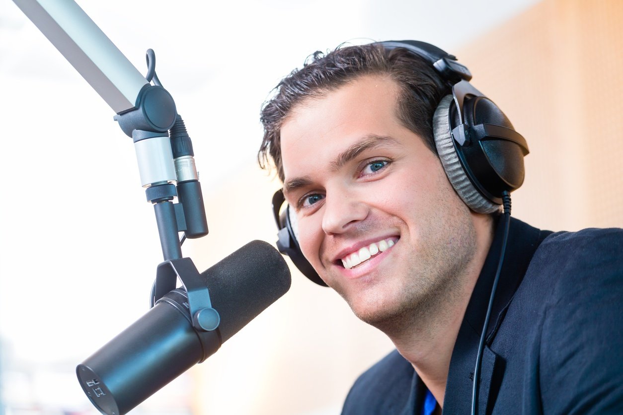 7 Reasons You Might Want to Advertise on News Talk Formats